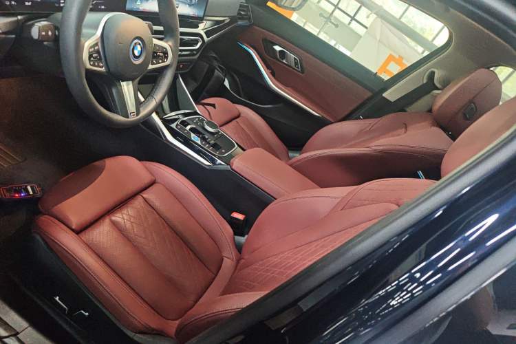 Used BMW i3 2024 eDrive 35 L
