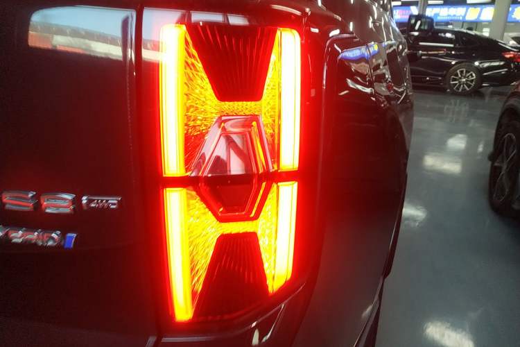 Used GAC Trumpchi GS8 2022 Double-Energy Series 2.0TM Four-Wheel Drive Premium Edition (7 Seats)