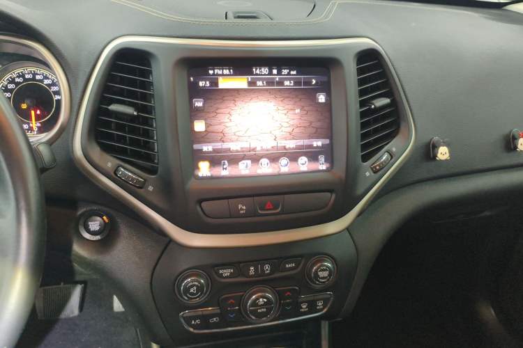 Used Jeep Cherokee 2016 2.4L Leading Smart Version