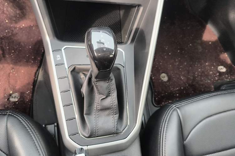 Used Volkswagen Polo 2023 Revised Plus 1.5L Automatic Panoramic Enjoyment Edition Gear Lever