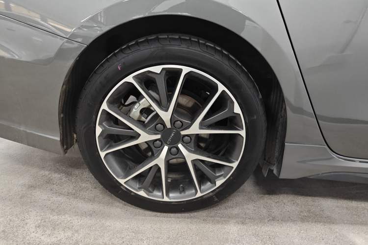 Used Lynk & Co 03 2022 2.0TD DCT JingPro Right Rear Wheel Hub