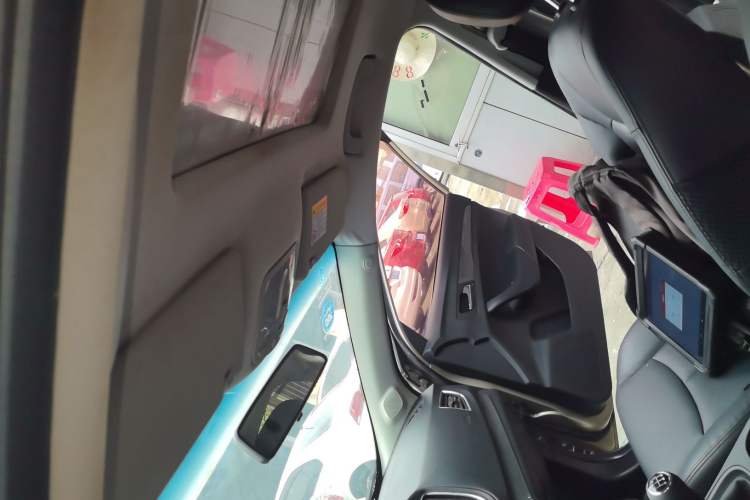 Used Roewe 360 2015 1.5L Manual Luxury Edition Headliner