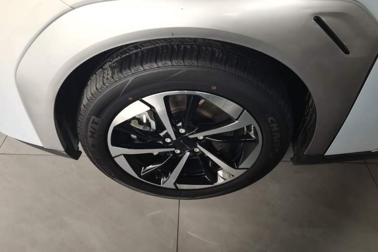 Used AION Y 2023 Younger Star Edition Left Front Wheel Hub