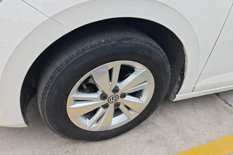 Used Volkswagen Polo 2019 Plus 1.5L Automatic Panoramic Enjoyment Edition Exterior 4