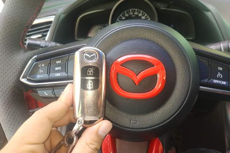 Used Mazda CX-4 2018 2.0L Automatic Two-Wheel Drive Blue Sky Premium Tech Limited Edition
