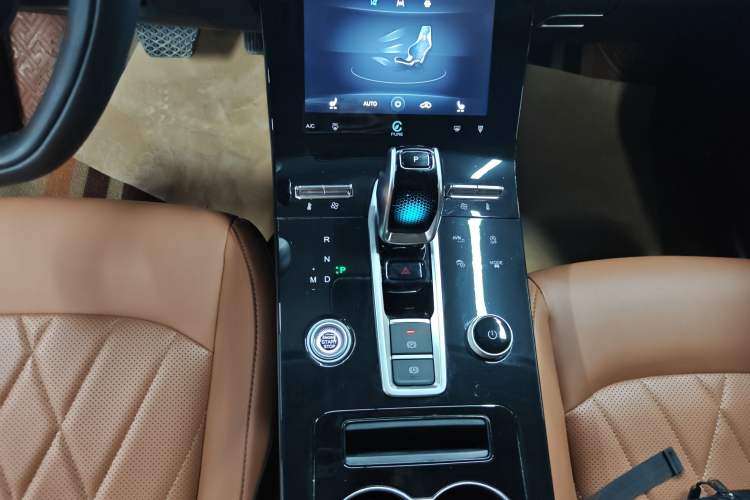 Used Chery Tiggo 8 PLUS 2022 290TGDI DCT Luxury Edition Gear Lever