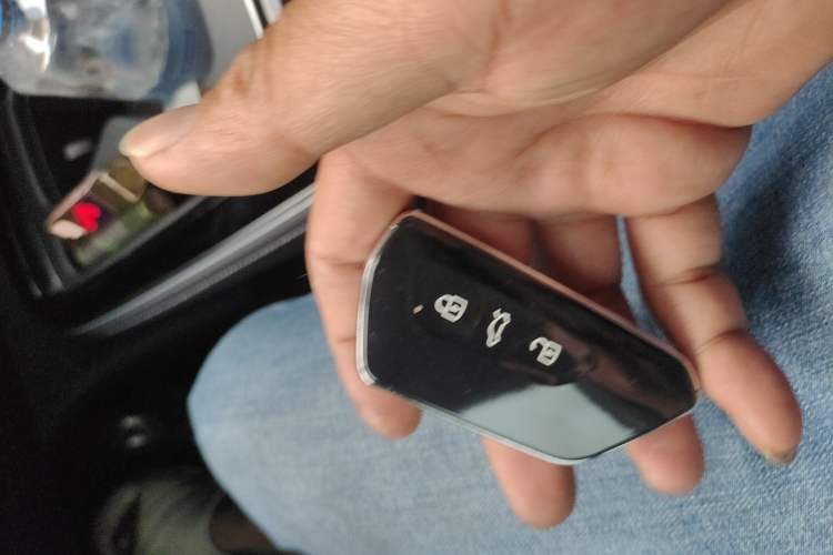 Used Volkswagen ID.4 CROZZ 2021 Long-Range Lite PRO Two-Wheel Drive Version Vehicle Key