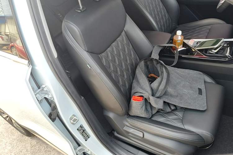 Used Wuling Asta 2022 2.0L DHT Electric-Speed Version