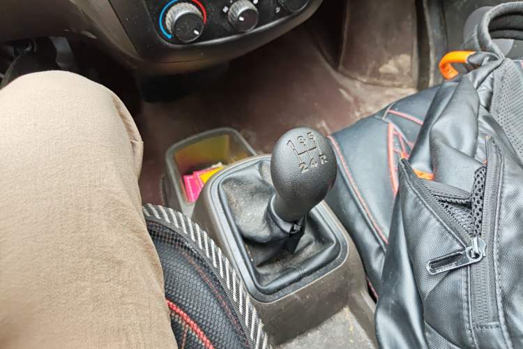 Used Wuling Rongguang S 2023 1.5L Base Version 5/7 Seats Gear Lever