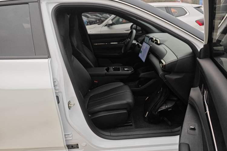 Used Dongfeng Aeolus L7 New Energy 2024 518 Pro