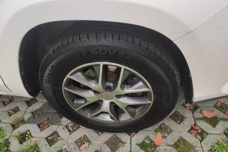 Used BYD Song 2018 1.5TID Automatic Smart Connect Prestige Model Right Front Wheel Hub