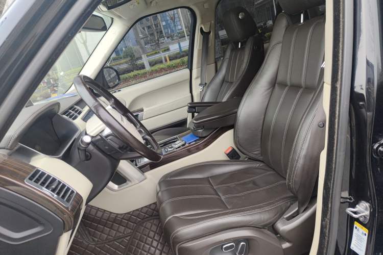 Used Land Rover Range 2015 3.0 SC V6 Vogue Left Front Seat