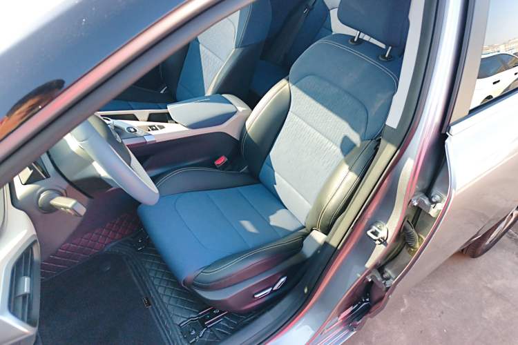 Used Geometry A 2022 Pro 600KM Red Apple Plus
