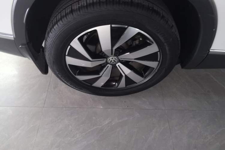 Used Volkswagen Tayron 2022 280TSI Two-Wheel Drive Luxury Smart Connectivity Version
