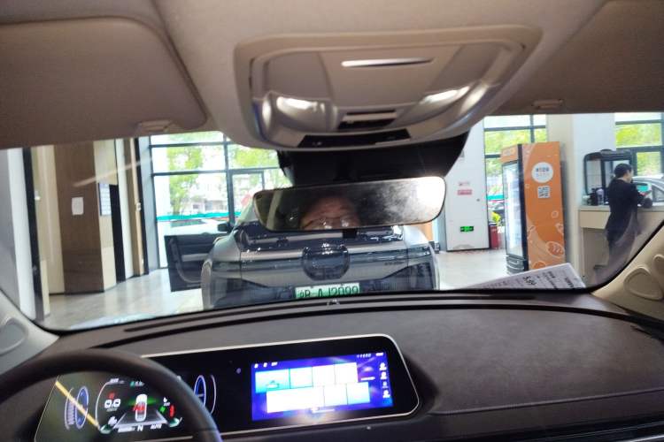 Used ORA Good Cat 2021 400km Standard Range Venus Edition Lithium Iron Phosphate