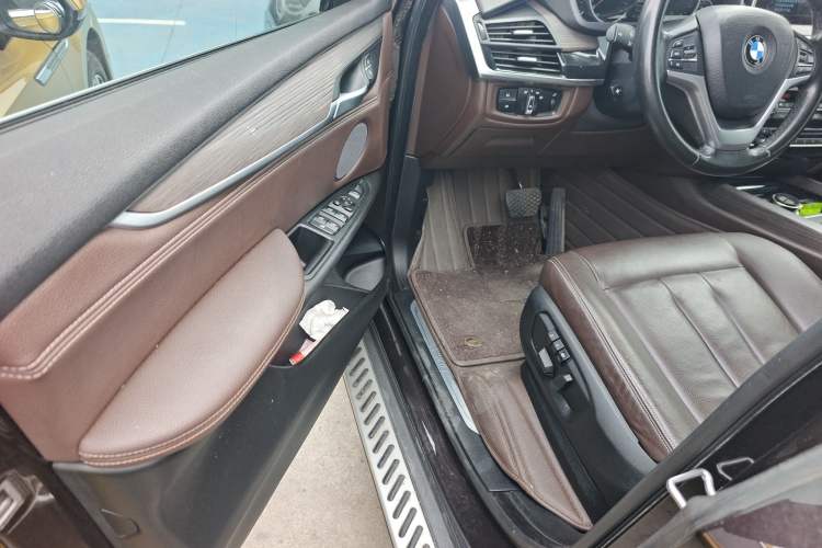 Used BMW X5 2017 xDrive28i
