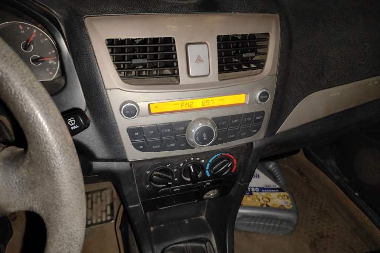 Used FAW Xiali 2012 N3 1.0L Sedan - Practical Model