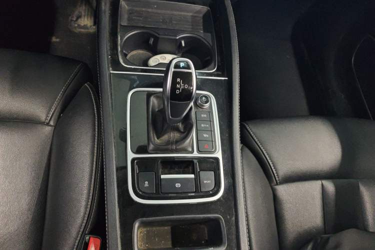 Used BYD Song MAX 2019 1.5T Automatic Smart Connect ZhiLian RuiDong Model 7 Seats China V Emission Standard
