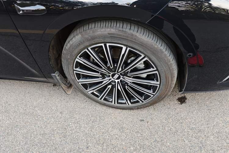 Used Geely Galaxy Galaxy 8 2025 130km EM-i Flagship Edition