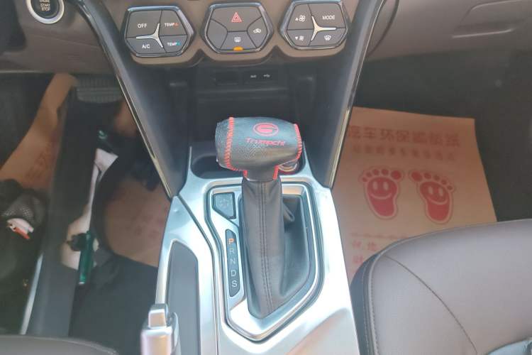 Used GAC Trumpchi GS4 2017 200T G-DCT Two-Wheel Drive Elite Edition Gear Lever