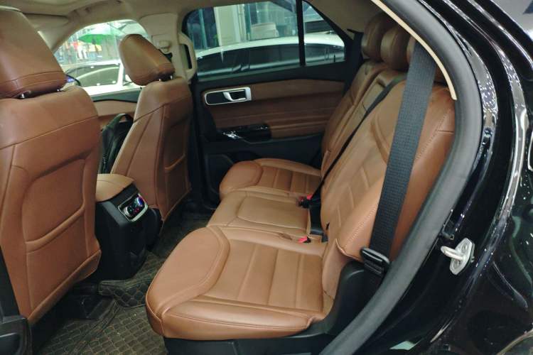 Used Ford Explorer 2023 EcoBoost 285 Four-Wheel Drive Stylish Plus Version 7 Seats