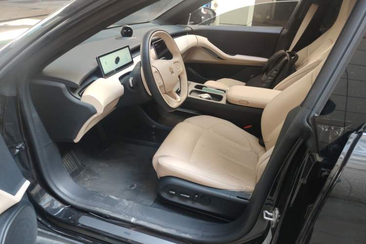 Used Nio ET5T 2024 75kWh Touring Left Front Seat