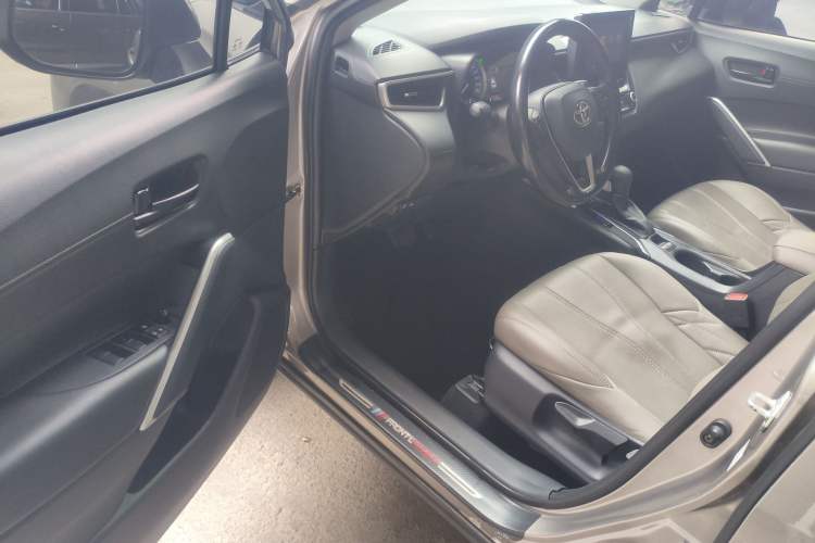 Used Toyota FRONTLANDER 2022 2.0L CVT Leading Edition Driver Seat