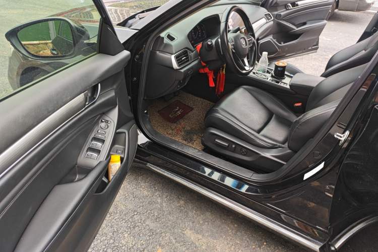 Used Honda Accord 2018 Rui Hybrid 2.0L Rui Ling Edition China VI
