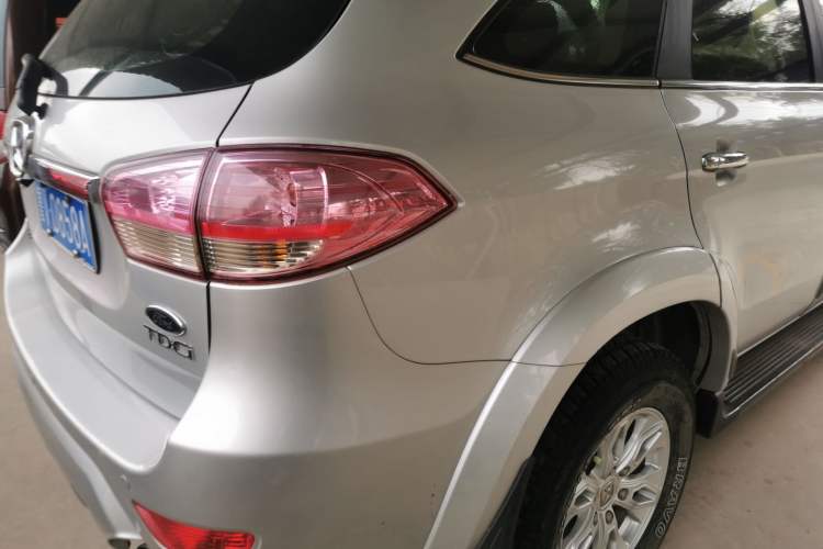 Used JMC Yusheng S350 2013 2.4T Two-Wheel-Drive Special Edition
