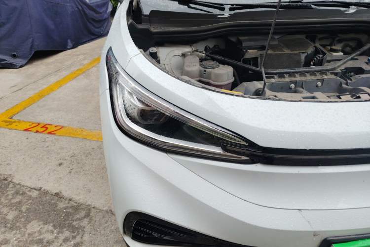 Used Volkswagen ID.4 X 2021 Pro Smart Long-Range Edition Right Front Headlight