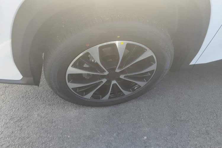 Used Geely Auto Emgrand X7 Sport 2026 Model 1.5TD Aspirational Left Front Wheel Hub