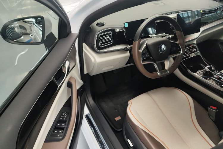 Used BYD Qin PLUS 2023 Champion Edition EV 510KM Beyond Model
