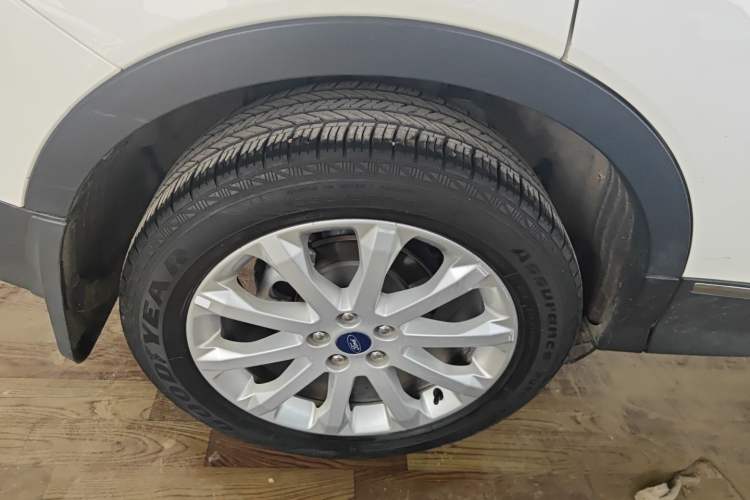 Used Ford Kuga 2015 2.0L GTDi Four-Wheel Drive Prestige Model
