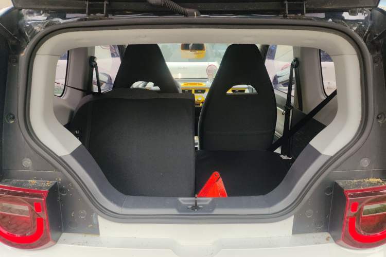 Used Chery QQ Ice Cream 2022 170km Sundae Phosphate Lithium-Ion Trunk