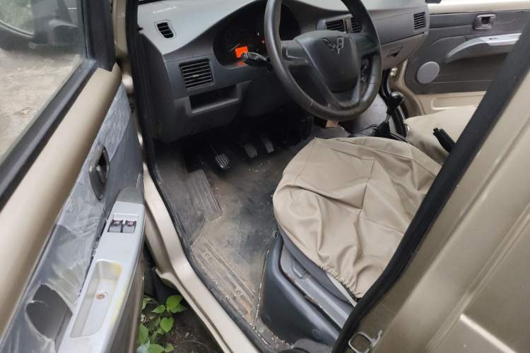 Used Wuling Rongguang 2019 1.5L Extended Basic Version
