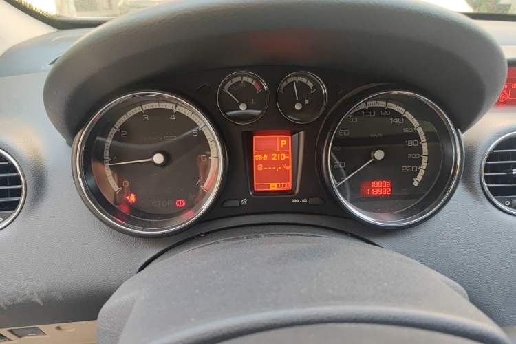 Used Peugeot 408 2011 2.0L Automatic Comfort Edition
