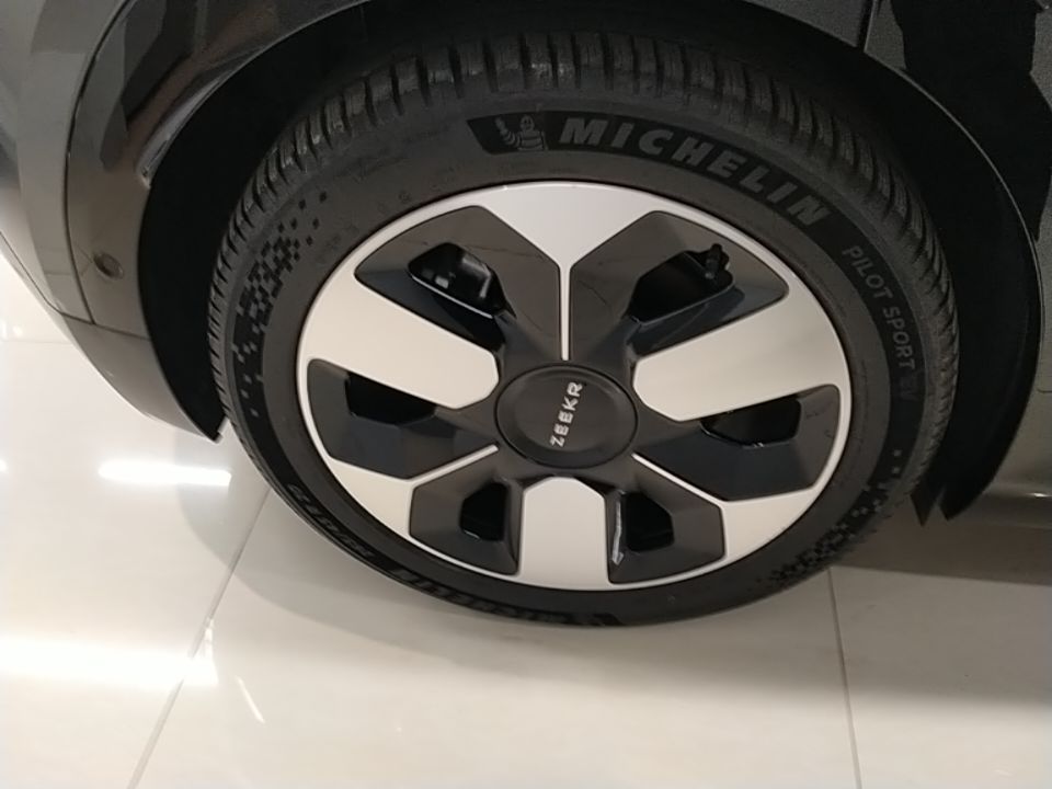 Zeekr MIX 2025 Intelligent Driving Version — снимка 11