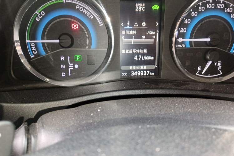 Used Toyota Levin 2017 Revised Dual-Engine 1.8H GS E-CVT Elite Sunroof Version China V Standard Odometer Close Up