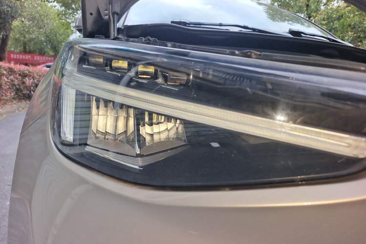 Used Volvo XC40 2023 B3 Zhiyuan Luxury Edition
