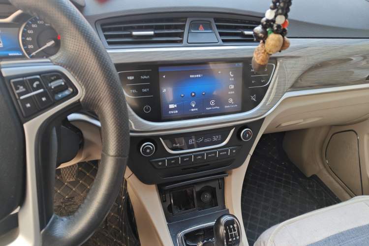 Used Geely Auto Emgrand 2017 Sedan Million Edition 1.5L Manual Luxury Model