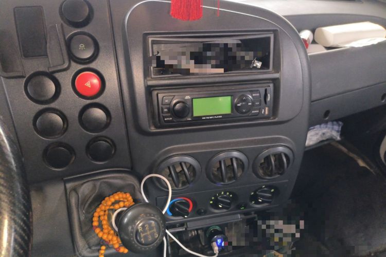 Used Iveco Turin 2009 2.8T-V36 Base Version Audio And AC Panel