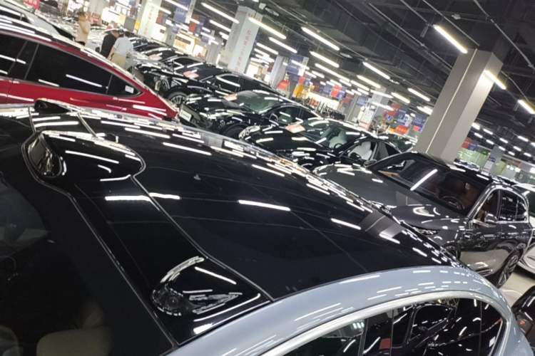 Used Nio ET5 2024 75 kWh Roof