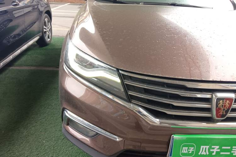 Used Roewe RX5 2016 20T Two-Wheel Drive Automatic Internet Smart Edition
