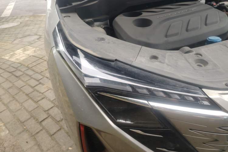 Used CHANGAN OSHAN Z6 2022 Blue Whale 1.5T DCT Smart Navigation Model

