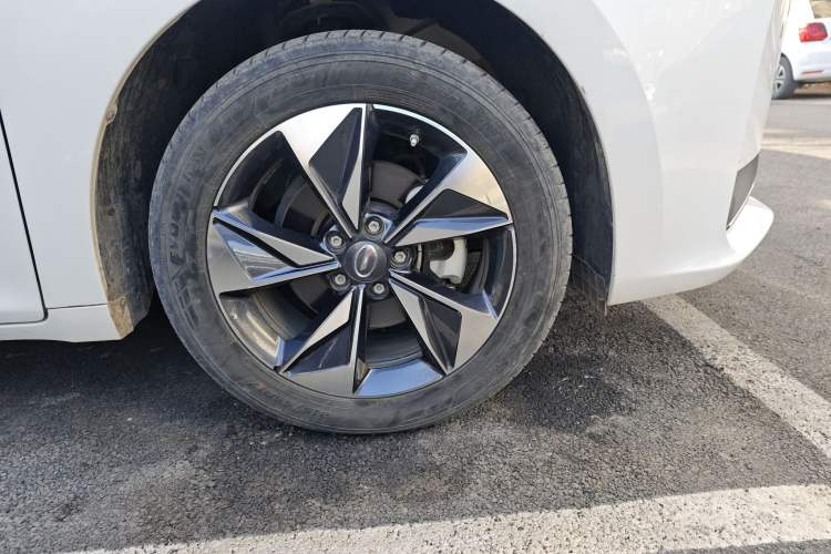 Used GAC Trumpchi M6 2021 270T DCT Luxury Edition (7-seater) Right Front Wheel Hub