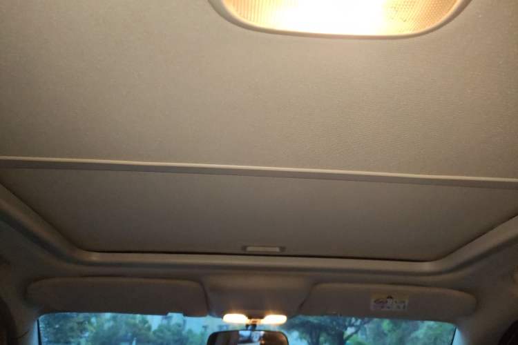 Used Jeep Compass 2014 2.0L two-wheel drive sport version