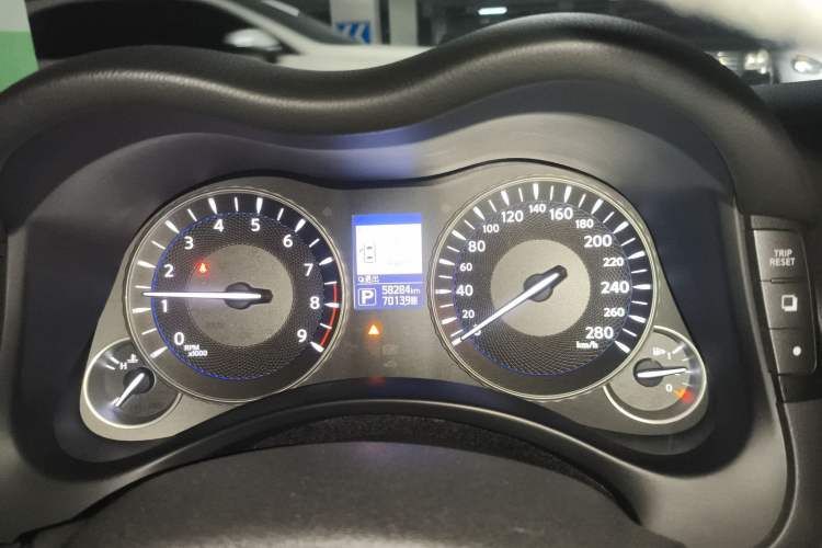 Used Infiniti Q70 2017 Q70L 2.5L Elite Edition Instrument Cluster