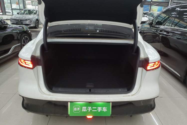 Used VOYAH PASSION 2024 PHEV Four-Wheel Drive Ultra-Long Range Flagship Model Trunk