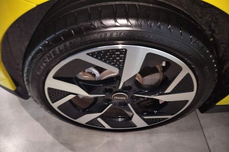 Used MINI Electric COOPER 2024 452km COOPER SE Artist
