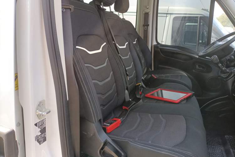 Used Iveco Eurocargo 2021 2.0T Manual Super-Rui Short Wheelbase High-Roof Side-Sliding Door F1A
